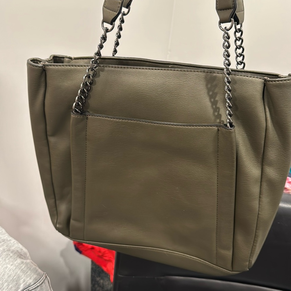 Vera Wang purse